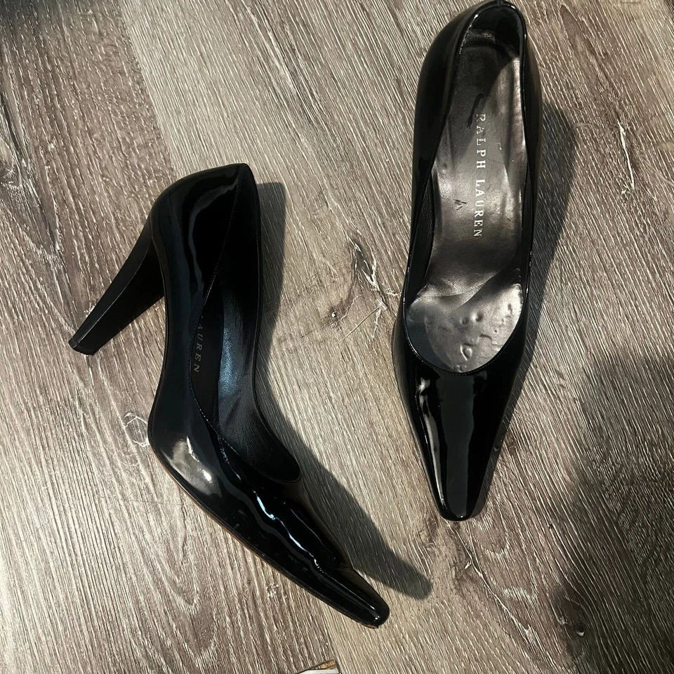 Zapatos de salón Ralph Lauren hechos en Italia charol negro para mujer talla 8B usados en excelente estado Foto 1 de 4