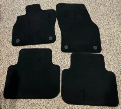 NUEVO 2019-2024 Audi Q3 OEM alfombrillas negras coche vehículo juego de 4 alfombrillas A018727 Foto 1 de 2