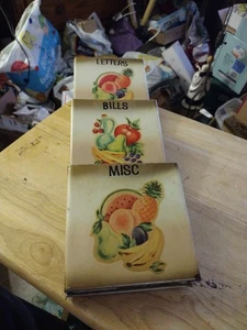 Vintage Obst Buchstaben, Geldscheine, Verschiedenes Landhaus Kern Wandbehang schön alt ❤️❤️ - Bild 1 von 12