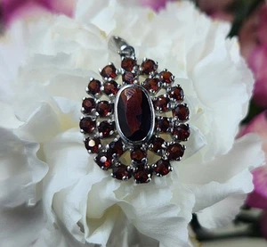 925 Sterling Silver Vintage Garnet Cluster Pendant Necklace L01SA - Picture 1 of 5