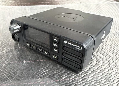 *Not Powering On* Parts/Repair Motorola XPR5550 Radio AAM28QPN9KA1AN *Ships Fast - Image 1 of 4