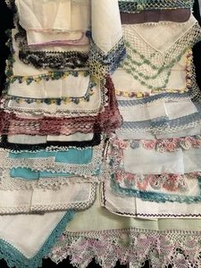 LOTE 21 PAÑUELOS PAÑUELOS DE COLECCIÓN PARA DAMAS TATUADOS Y RIBETE DE GANCHILLO ¡PRENSADOS DE NOVIA! - Imagen 1 de 7
