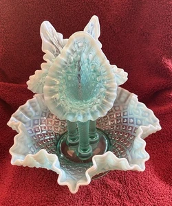Fenton Art Glass Signed Diamond Lace Teal Green Opalescent 3 Horn Epergne - Picture 1 of 9