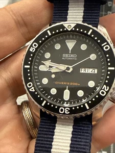 Seiko 7S26-0020 Men's watch automatic black dial Fantastic shape Stainless diver - Picture 1 of 11