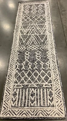 Alfombra MARFIL/NEGRO 2'-3" X 8' Defecto, Precio Reducido 1172666508 ABT558A-28 Foto 1 de 3