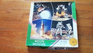 Vintage Moon Mission 19 x 19 Puzzle von Fairchild 750 Teile entfernt. NASA Bilder - Bild 1 von 3