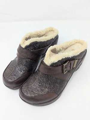 ¡NUEVO EN CAJA! Zuecos para mujer JBU by Jambu "Suecia" en relieve con espuma de memoria talla 6  Foto 1 de 4