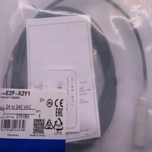 New OMRON E2F-X2Y1 Proximity Sensor - Picture 1 of 5