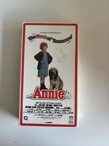 Annie (VHS, 1987) - Picture 1 of 3