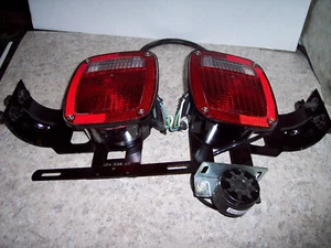2) 2019 INTERNATIONAL MV TAIL LIGHTS W/ BEEPER & LICENSE PLATE HOLDER FREE S/H - Bild 1 von 4