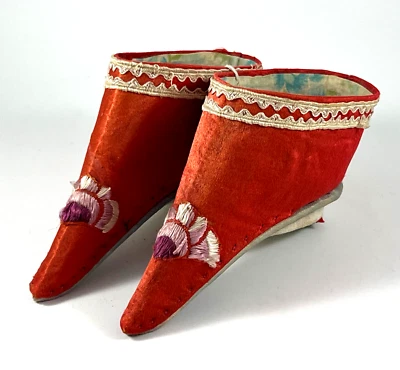 Antique Pair of Chinese Lotus Shoes Red Silk Handmade Foot Binding Bound - Image 1 of 4