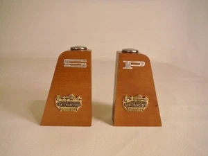 Vintage Mid Century Modern Wood San Francisco Golden Gate Salt & Pepper Shakers - Picture 1 of 11