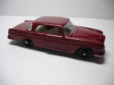 MATCHBOX LESNEY #53-3 MERCEDES-BENZ 220SE. RESTORED! RARE BPW MAROON VARIATION. - Image 1 of 4