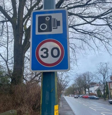 30mph Speed Camera Sign. Post Mounted Aluminium Reflective. Full Size Road Sign. - Image 1 of 4