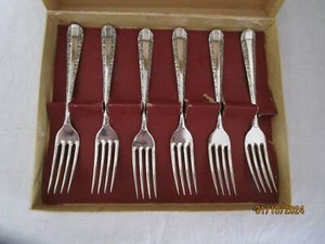 BOXED SET OF 6 RODD NEMESIA SILVERPLATE DESSERT OR CAKE FORKS - Picture 1 of 8