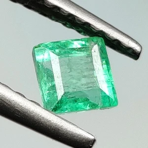 0.27 CT - Natural Zambian Emerald Fine Luster small Gem Square Cut - 7673 - Picture 1 of 2
