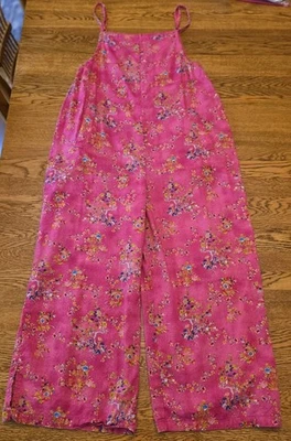 Macacão Feminino XS Floral Romper Capri Perna Larga Rosa Quente Cottage Core Menina - Imagem 1 de 4