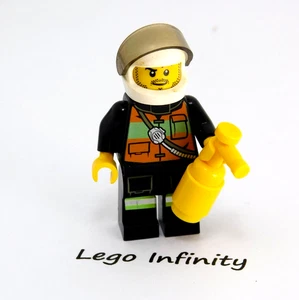 LEGO Motorcycle Fireman Minifigure Fire Motorcycle Firefighter Rescue (60000) - Picture 1 of 3