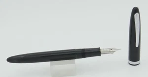 Pluma Estilográfica Sheaffer Cadet Touchdown Negra y Cromada - Plumín Mediano - c. 1950 - Imagen 1 de 6
