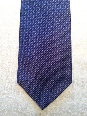 GEOFFREY BEENE MENS TIE 3.75 X 58 BLUE WITH SMALL SQUARE DESIGN - Image 1 of 4