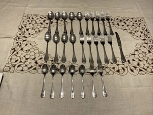 27 Piece Cambridge Silver Carlyle Stainless Teaspoons & Forks 18/8 Flatware - Picture 1 of 3
