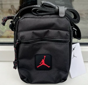 NIKE AIR JORDAN CROSSBODY MESSENGER FESTIVAL BAG BLACK RED UNISEX *BNWT* GENUINE - Picture 1 of 11