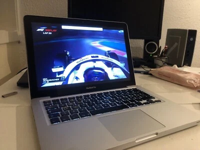 Apple MacBook Pro 13.3" Laptop - Mid 2010 - Image 1 of 4