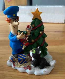 Woodland Animations Postman Pat ' Pat and Jess Decorating A Tree' Figurine, NIB - Picture 1 of 3