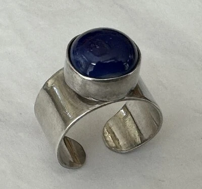 Anillo de lapislázuli talla 6,5 banda abierta firmado por JLK de plata de ley 925 con venta inmobiliaria Foto 1 de 4