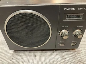 Yaesu SP-102P Głośnik zewnętrzny Filtry Hi i Low 2 wejścia (części lub naprawa) - Zdjęcie 1 z 4