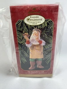 Hallmark Keepsake Christmas Tree Ornament The Toymaker's Gift 1999 MIB NRFB - Bild 1 von 2