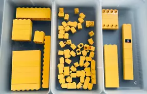 Lego Yellow Brick Lot of 100 1x1 1x2 1x3 1x4 2x2 2x4 2x6 2x8 - Picture 1 of 1
