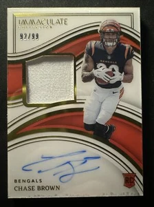 Parche automático con tarjeta Immaculate NFL Collection Bengals RC Chase Brown 2023/99 - Imagen 1 de 3