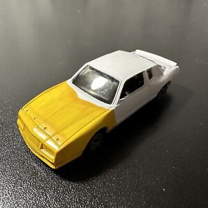 1/64 ERTL 1987 CHEVY MONTE CARLO SS BLANK WHITE W/ YELLOW DECAL READY FOR RACING
