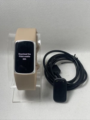 Fitbit Charge 6 rastreador de atividade e fitness - prata com pulseira bronzeada - Imagem 1 de 4