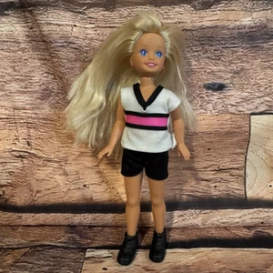 Barbie Stacie Party 'n Play Puppe blonde Haare Fußball Outfit Mattel 1992 Vintage - Bild 1 von 8