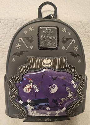 Mochila Loungefly Disney Pesadilla antes de Navidad Trineo Globo de Nieve Brillo Foto 1 de 4