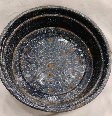 Vintage DARK BLUE GRANITEWARE, ENAMELWARE STRAINER/STEAMER INSERT - Image 1 of 3