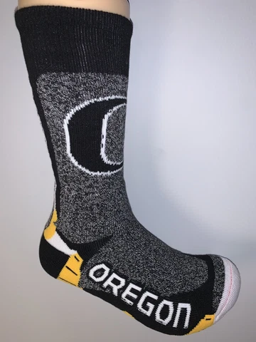 OREGON DUCKS NCAA COLLEGE LOGO VERTICAL LINED CREW LENGTH SOCKS MENS LARGE Cover