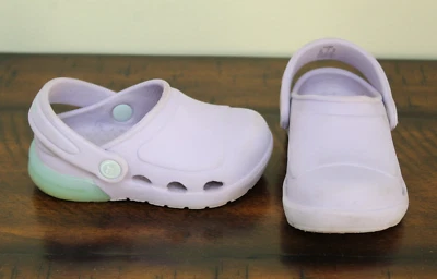 Zuecos Stride Rite PÚRPURA Niñas 6 Iluminados Zapatos Sin Cordones Sandalias Amigables con el Agua Foto 1 de 4