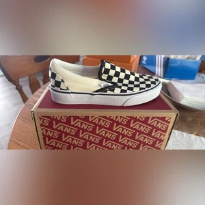 NEW Vans Slip-On Black and White Checkerboard Sneakers Women 5.5 Men's size 4.0 - Picture 1 of 4