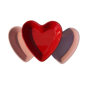 Set of 3 Heart Shaped Bowls Red Pink Ceramic Dishware Kitchen Serveware - Picture 1 of 4