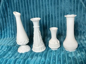 Assorted Milk Glass Bud Vases Fenton Hobnail Anchor Hocking Goose Lake Randall - Picture 1 of 6