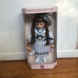 Vintage Sammlerstück Memories Porzellan Puppe Lilie Matrose Zopf geflochten Maritim - Bild 1 von 7
