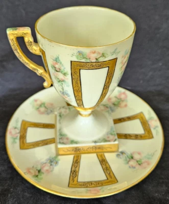 Juego de taza de té y platillo Belleek con pedestal cuadrado con paneles de oro rosa raro antiguo Foto 1 de 4