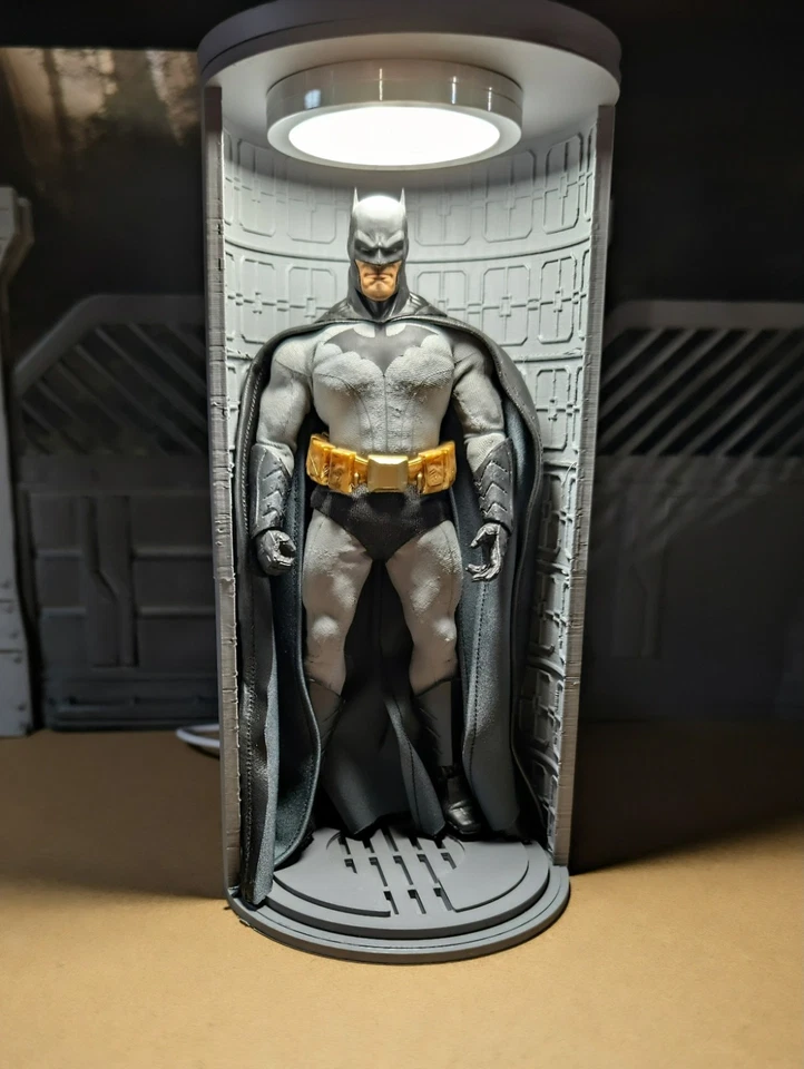 Mezco One 12 Заказной Грег Капулло Вдохновленный Бэтменом И 3D Напечатанный Костюм Камера. - Изображение 1 из 4