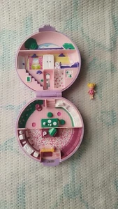 Polly Pocket Bluebird Toys 1989 Polly’s Studio Flat with 1 FIGURE ! - Picture 1 of 4