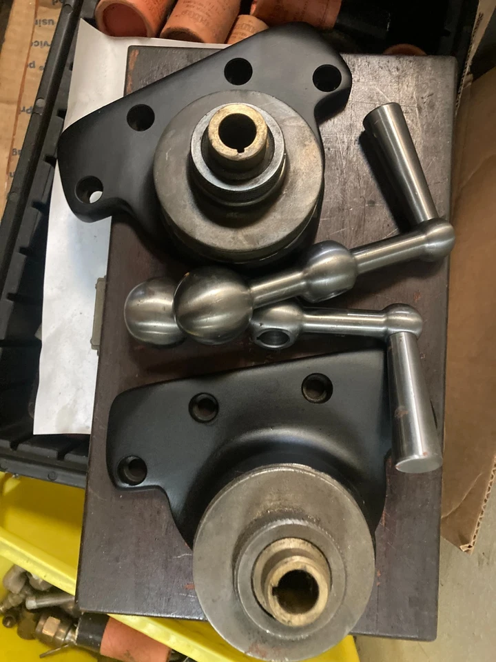 BRIDGEPORT MILLING MACHINE TABLE SCREW END CAPS   PAIR  X AXIS Handles - Image 1 of 1