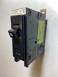 Martello tagliabordi Eaton BAB1020 BA120 QUICKLAG 1 polo 20A 120/240 Volt bullonato 10K - Foto 1 di 11