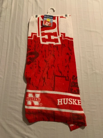 Nebraska Cornhuskers NCAA 30" x 60" Beach Towel McArthur Brand New Cover